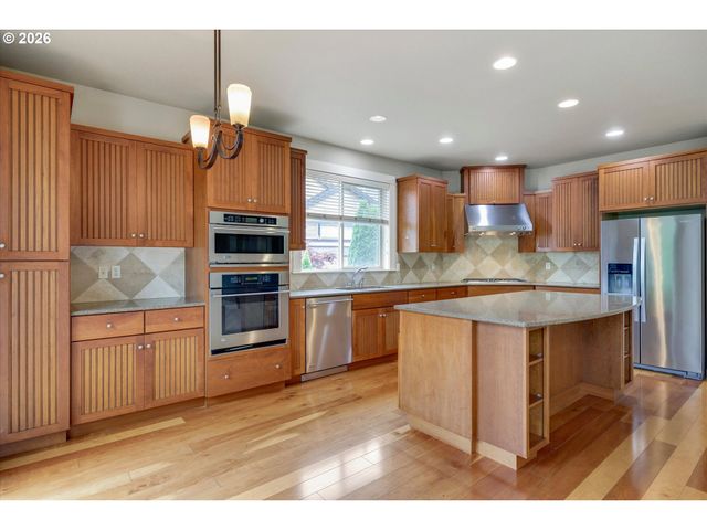 10636 Se TURNBERRY Loop, Happy Valley, OR 97086