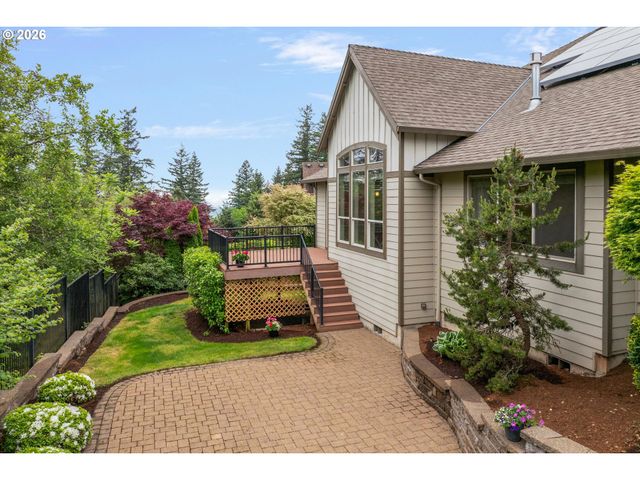 10636 Se TURNBERRY Loop, Happy Valley, OR 97086