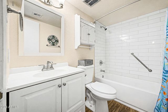 2737 W JUNQUILLO Circle, Mesa, AZ 85202