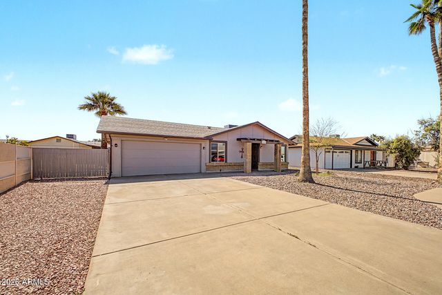 2737 W JUNQUILLO Circle, Mesa, AZ 85202