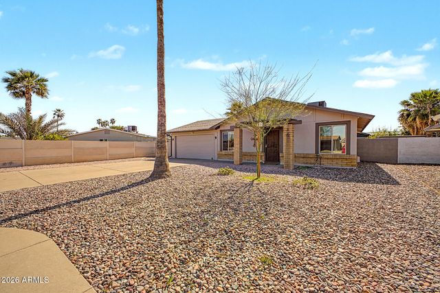 2737 W JUNQUILLO Circle, Mesa, AZ 85202