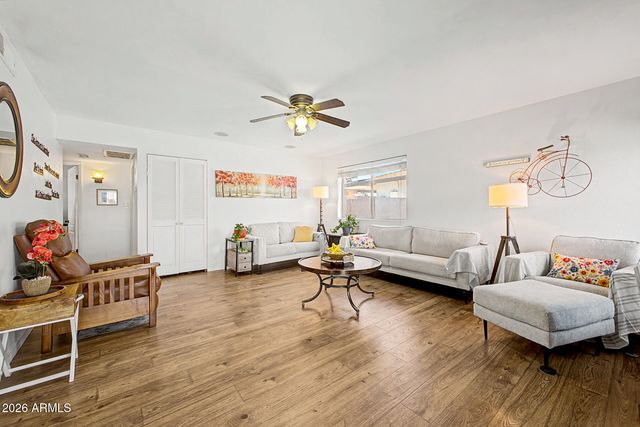 2737 W JUNQUILLO Circle, Mesa, AZ 85202