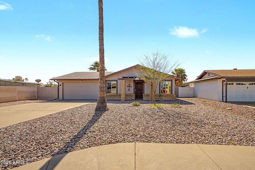 2737 W JUNQUILLO Circle, Mesa, AZ 85202