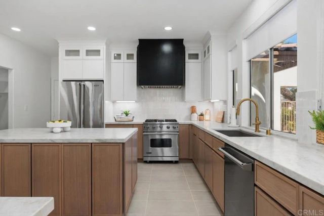 270 Borrego Court, Oceanside, CA 92057