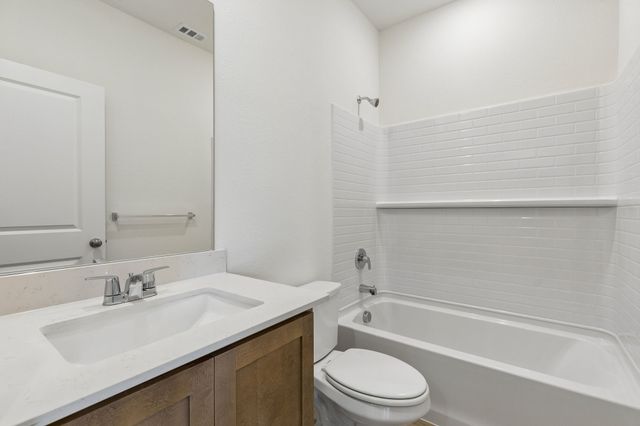 811 Hillcrest Boulevard, Princeton, TX 75407