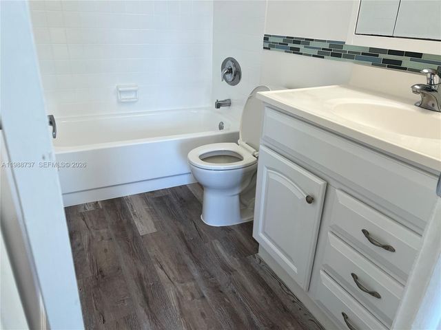 13120 SW 92nd Ave B-406, Miami, FL 33176