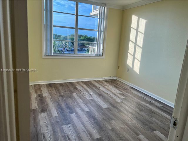 13120 SW 92nd Ave B-406, Miami, FL 33176