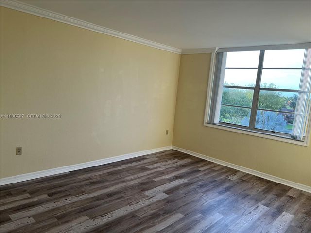 13120 SW 92nd Ave B-406, Miami, FL 33176