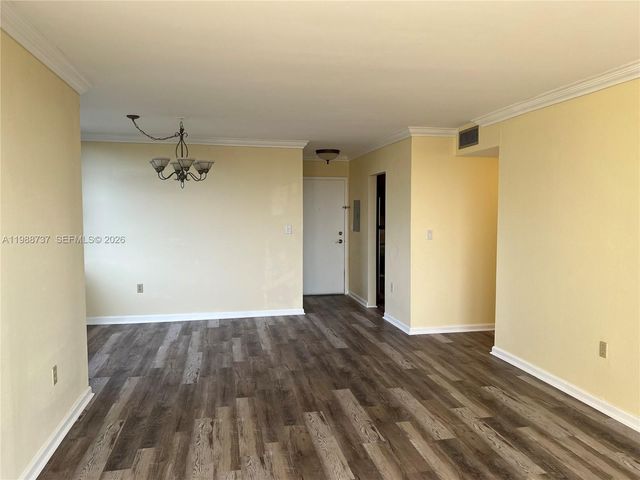 13120 SW 92nd Ave B-406, Miami, FL 33176