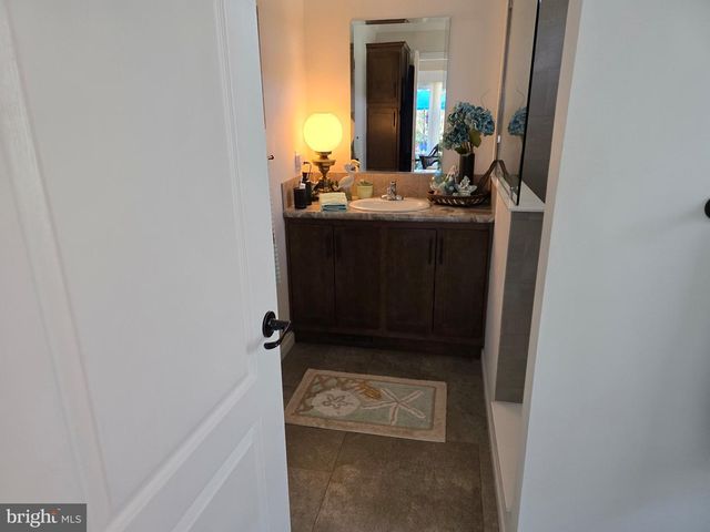 300 ORIOLE DR, Carlisle, PA 17013