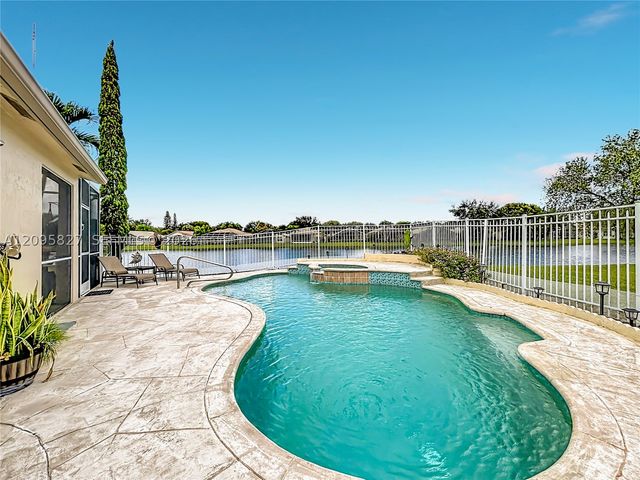 9889 Agnello St, Lake Worth, FL 33467