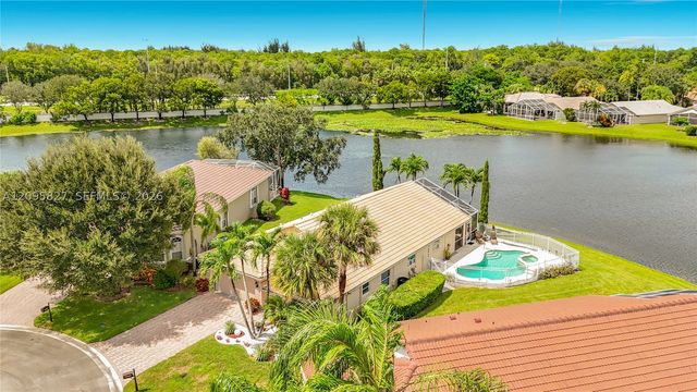 9889 Agnello St, Lake Worth, FL 33467