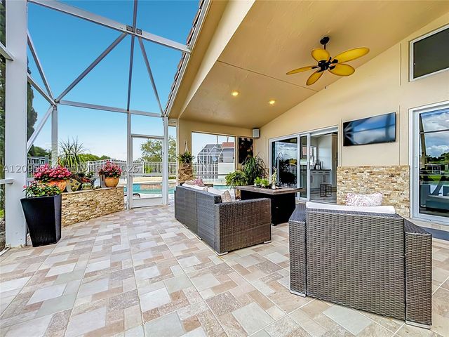 9889 Agnello St, Lake Worth, FL 33467