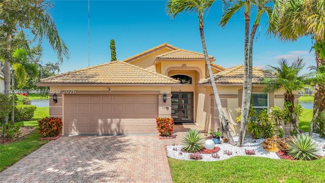 9889 Agnello St, Lake Worth, FL 33467