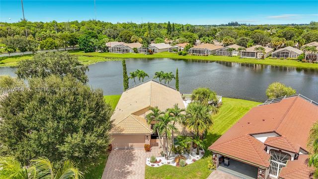 9889 Agnello St, Lake Worth, FL 33467