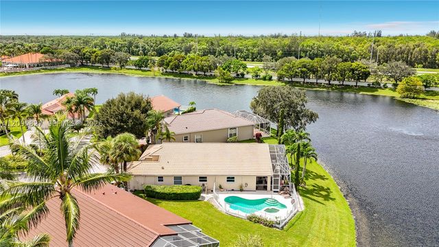 9889 Agnello St, Lake Worth, FL 33467
