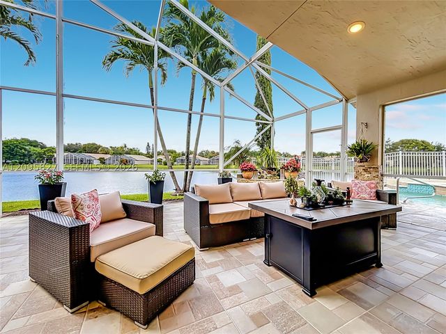 9889 Agnello St, Lake Worth, FL 33467