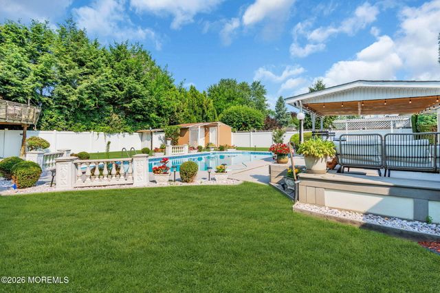77 Michael Road, Spotswood, NJ 08884