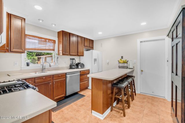 77 Michael Road, Spotswood, NJ 08884