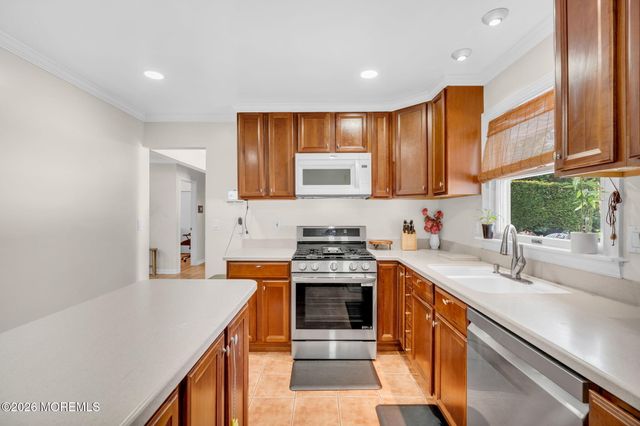 77 Michael Road, Spotswood, NJ 08884