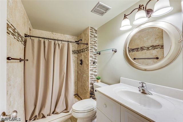 5 High Point CIR W 204, Naples, FL 34103