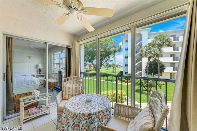 5 High Point CIR W 204, Naples, FL 34103