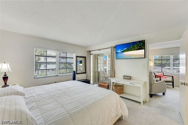 5 High Point CIR W 204, Naples, FL 34103