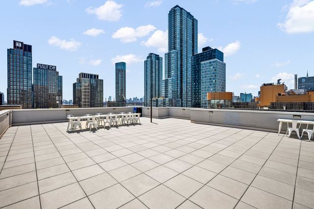 2-26 50th Avenue 3de, New York City, NY 11101