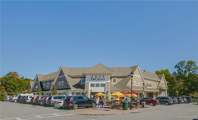 470 Main Street 11, Armonk, NY 10504