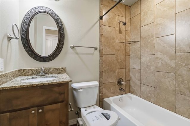 2821 Cottonwillow, Fayetteville, AR 72704