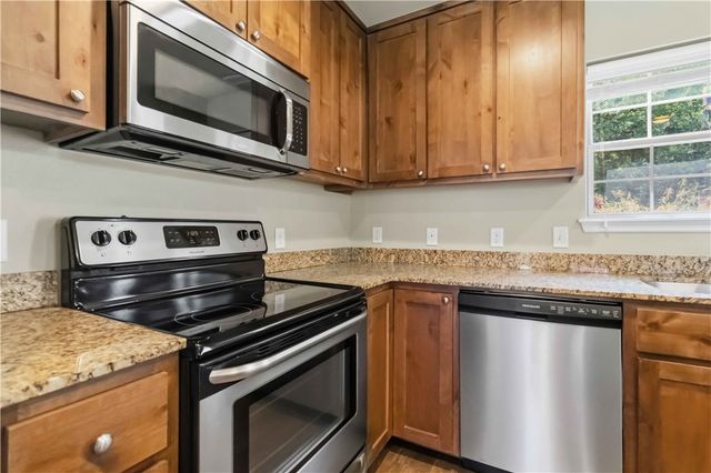 2821 Cottonwillow, Fayetteville, AR 72704
