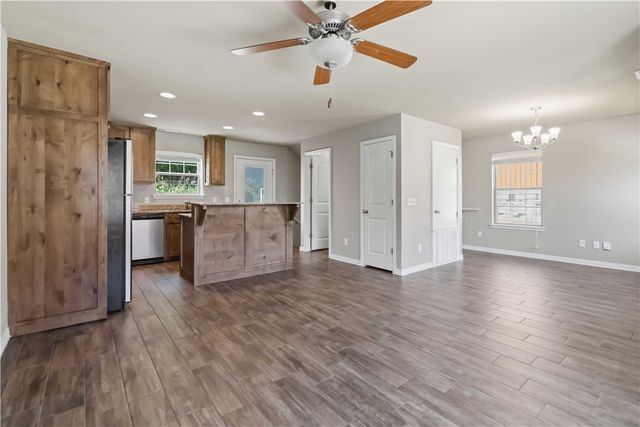 2821 Cottonwillow, Fayetteville, AR 72704