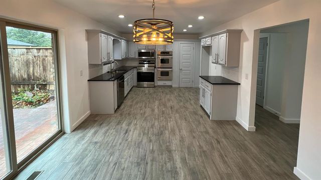 12510 Maple Ridge Road, Oklahoma City, OK 73120