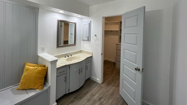 12510 Maple Ridge Road, Oklahoma City, OK 73120