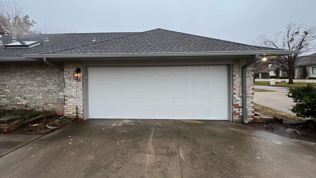 12510 Maple Ridge Road, Oklahoma City, OK 73120
