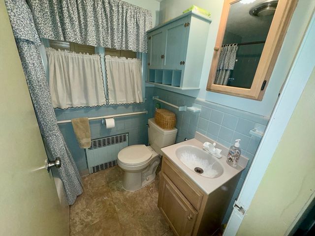 49 Whittier Dr, Scituate, MA 02066