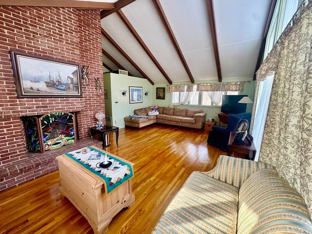 49 Whittier Dr, Scituate, MA 02066