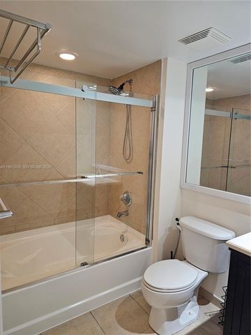 325 S Biscayne Blvd 3116, Miami, FL 33131