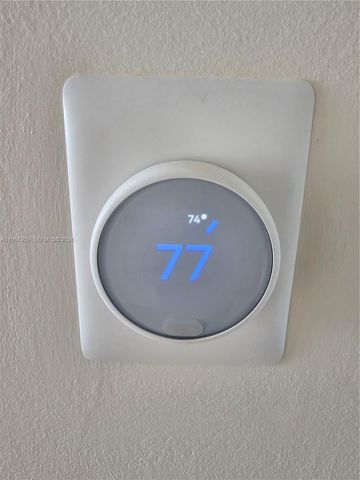 325 S Biscayne Blvd 3116, Miami, FL 33131