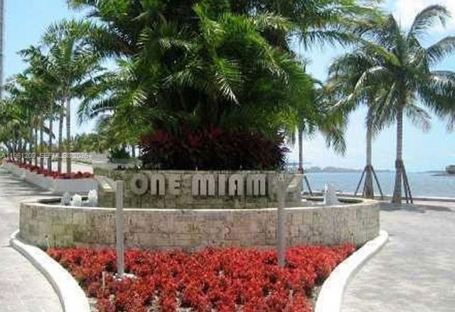 325 S Biscayne Blvd 3116, Miami, FL 33131