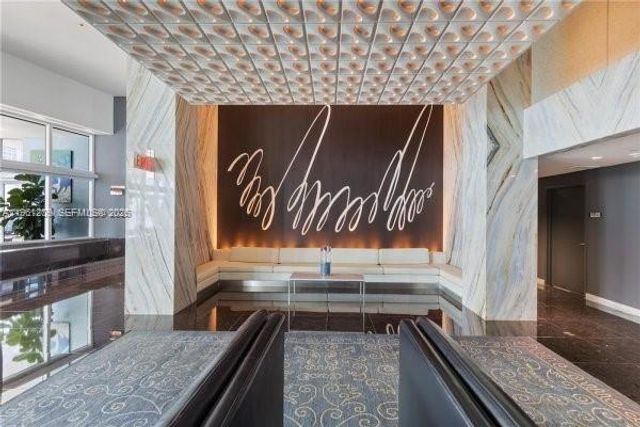 325 S Biscayne Blvd 3116, Miami, FL 33131