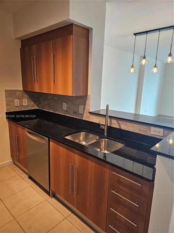 325 S Biscayne Blvd 3116, Miami, FL 33131