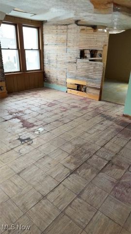 828 E 216th Street, Euclid, OH 44119