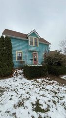 828 E 216th Street, Euclid, OH 44119