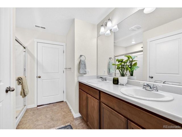 172 Fox St, Bennett, CO 80102