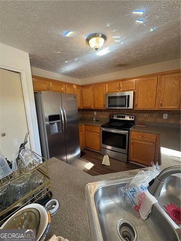 215 Hastings Court, Mcdonough, GA 30252