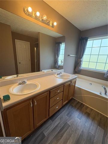 215 Hastings Court, Mcdonough, GA 30252