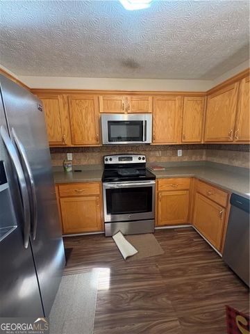 215 Hastings Court, Mcdonough, GA 30252