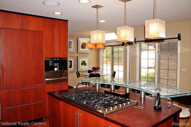 13756 Eaton Drive 16, Plymouth, MI 48170