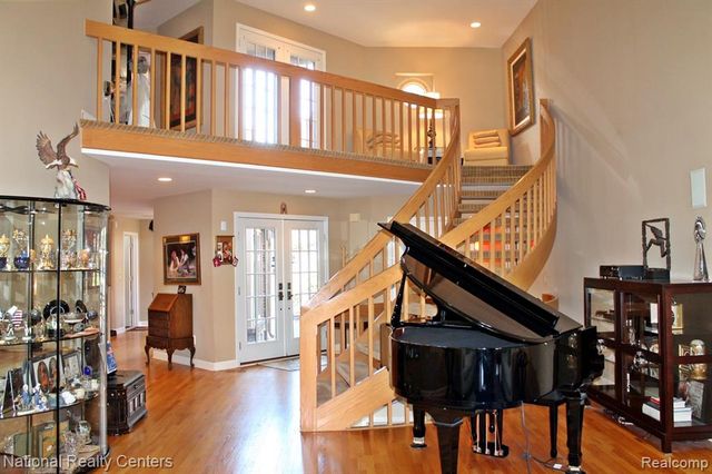 13756 Eaton Drive 16, Plymouth, MI 48170